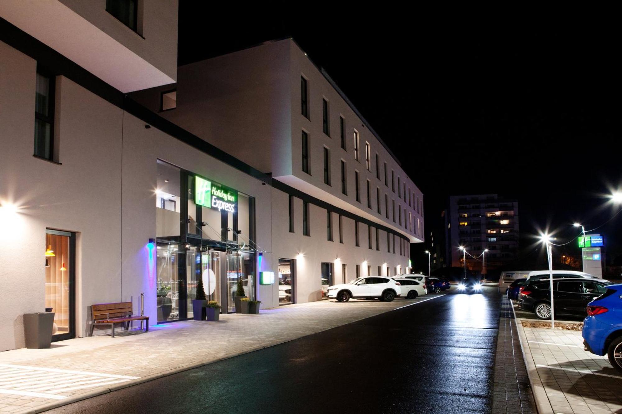 Holiday Inn Express - Trier By Ihg Exterior foto